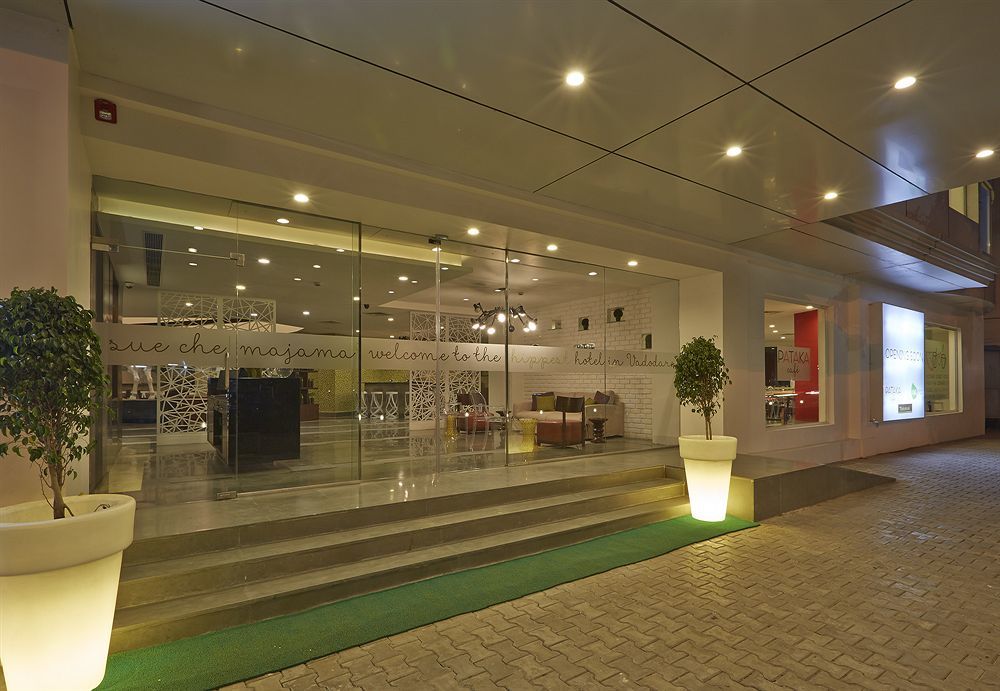 K10 Hotel Vadodara Ngoại thất bức ảnh