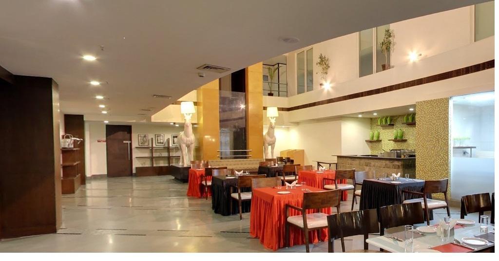K10 Hotel Vadodara Ngoại thất bức ảnh
