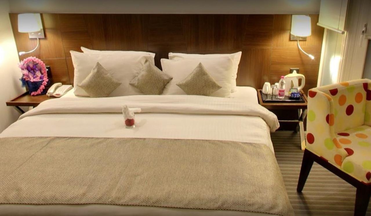 K10 Hotel Vadodara Ngoại thất bức ảnh
